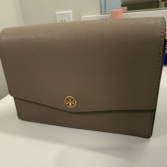 Tory Burch Handbags - Tory Burch Gray Robinson Leather Mini Chain Bag